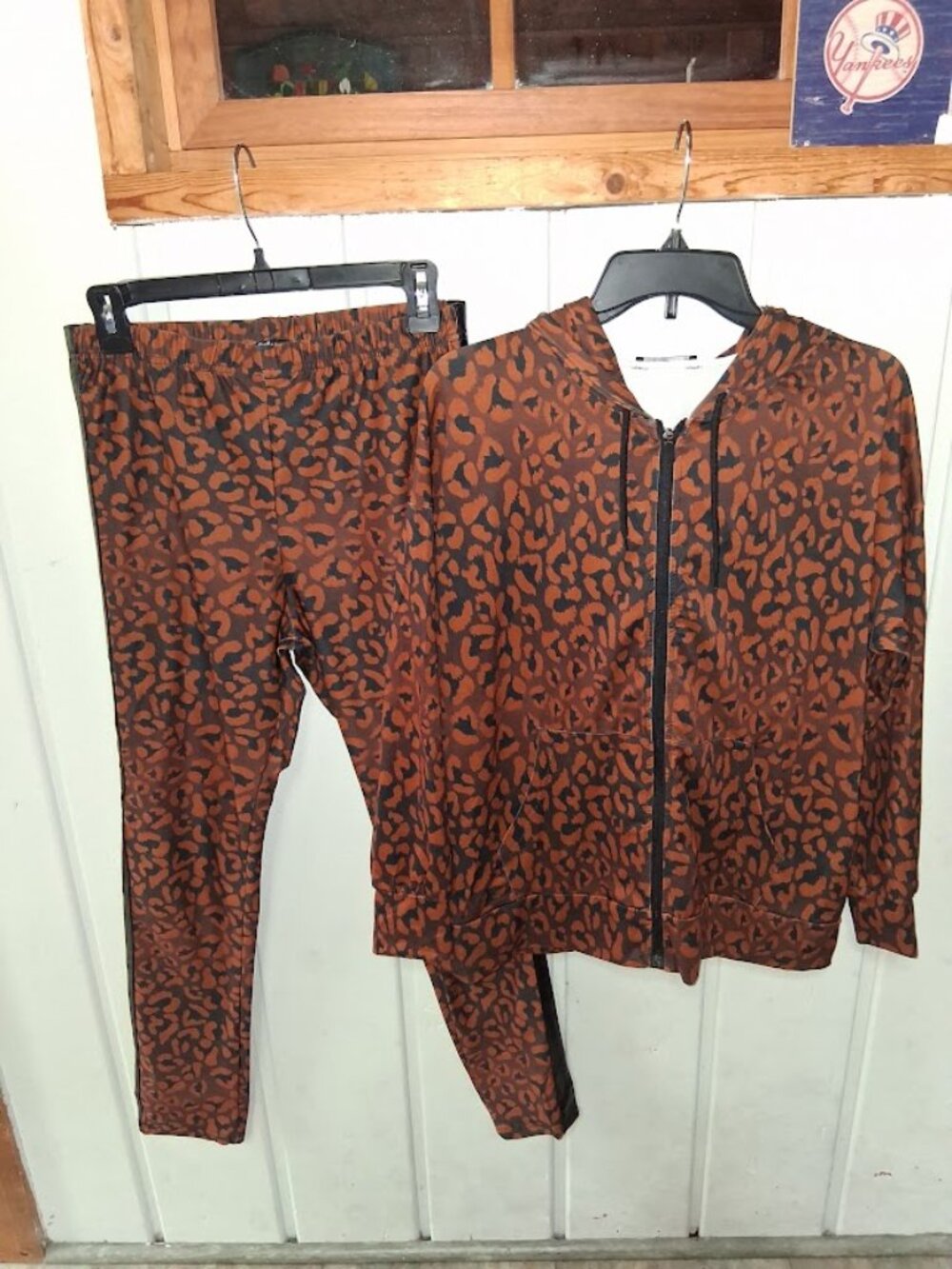 Lily by Firmiana Animal Print Leggings & Zip Up Hoodie Jacket Set Sz L
